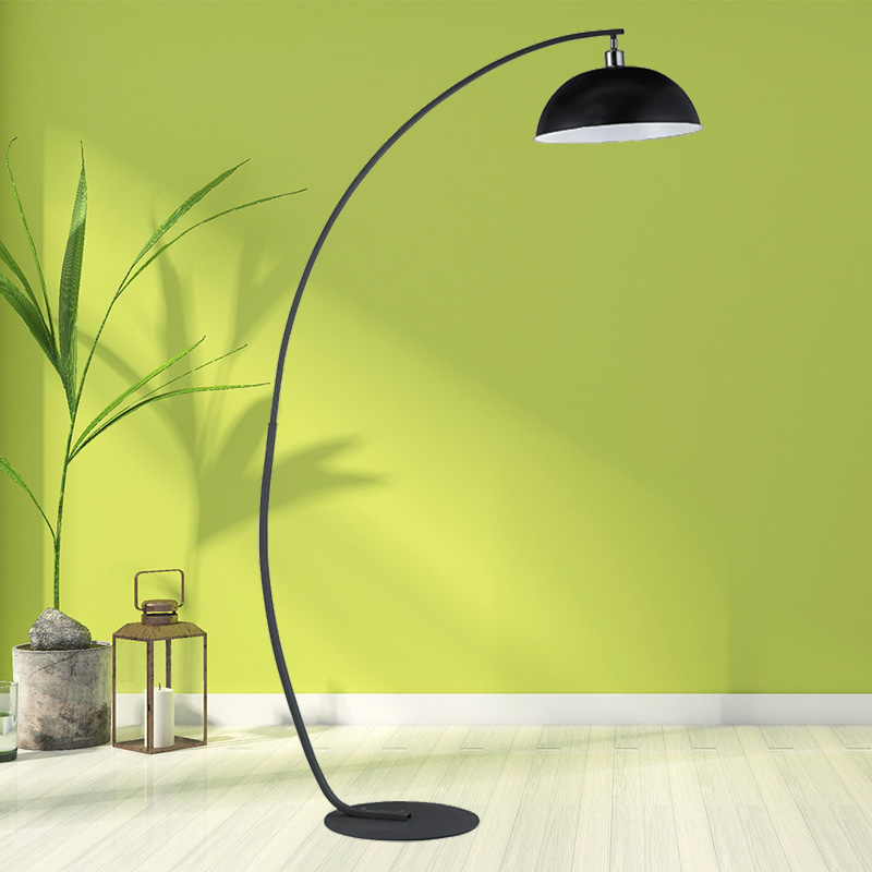 Lampa Urlár Arc Nua-Aimseartha